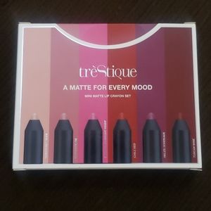 🧡2/30🧡 Lip Crayon Set